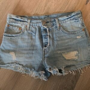 Levi’s 501 High Waisted Shorts - Size 28